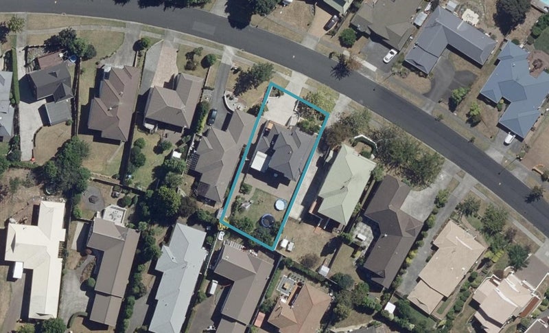 29 Western Heights Drive, Western Heights, Hamilton - Carousel 1