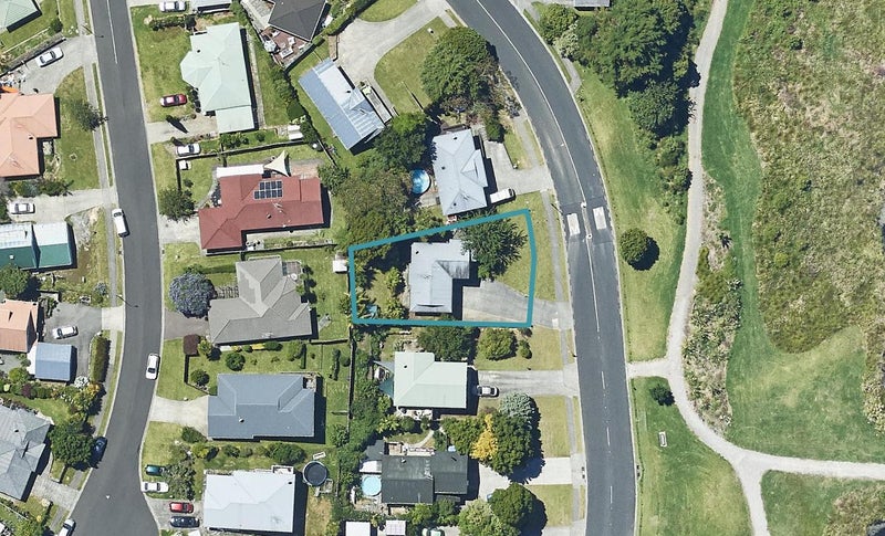 50 Tom Muir Drive, Gate Pa, Tauranga - Carousel 1