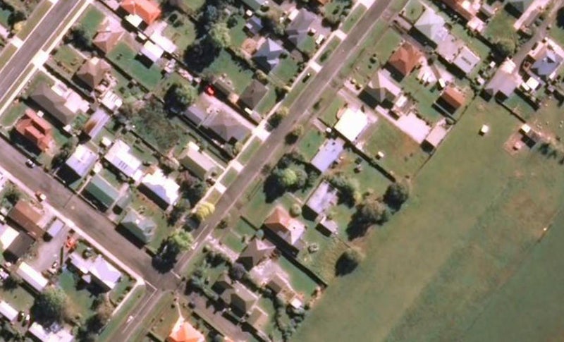 77 Chaucer Street, Milton - Carousel 1