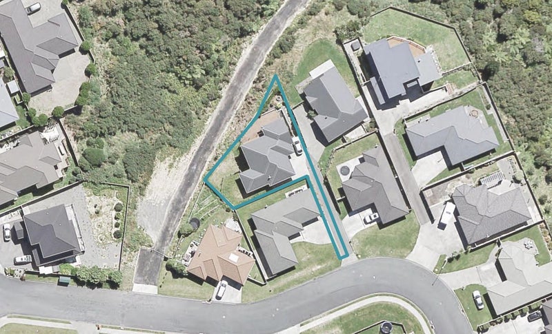 5 Percy Kinsman Crescent, Riverstone Terraces, Upper Hutt - Carousel 1
