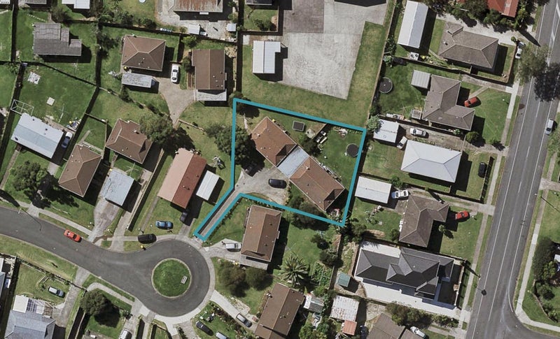 22 Caserta Place, Clover Park, Auckland - Carousel 1