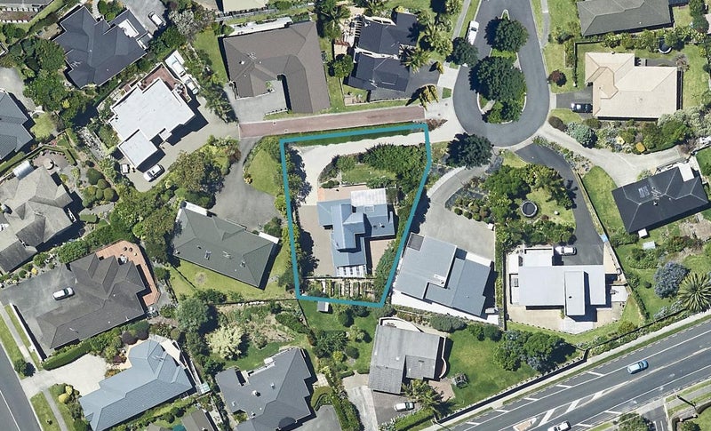 42 Amberley Crescent, Bethlehem, Tauranga - Carousel 1