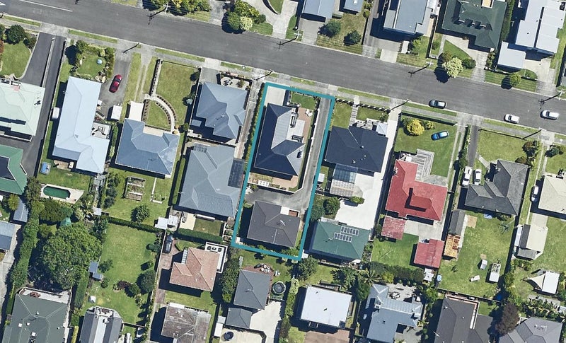 13A Rushton Avenue, Otumoetai, Tauranga - Carousel 1