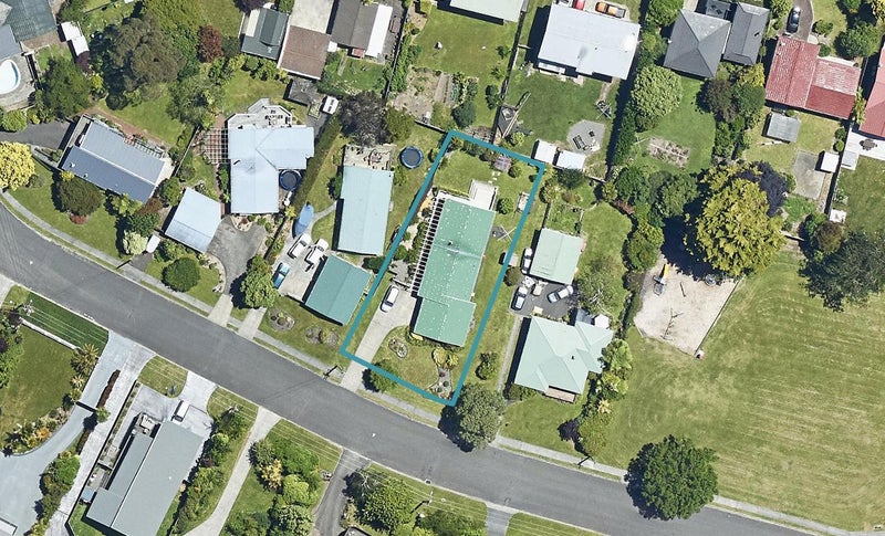 17 Sloane Avenue, Tihiotonga, Rotorua - Carousel 1