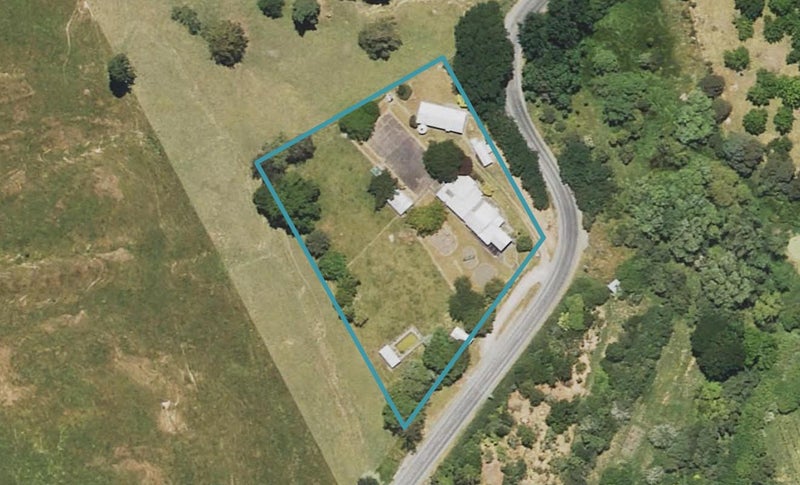 1657 Waimata Valley Road, Waimatā - Carousel 1