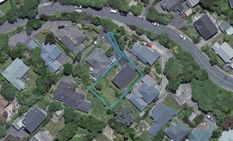 10 Delhi Crescent, Khandallah, Wellington - Carousel 1