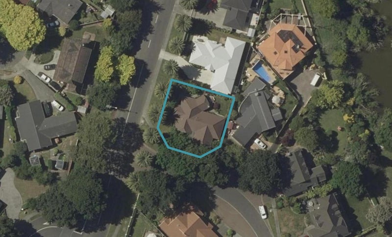 1 The Oaks, Awapuni, Palmerston North - Carousel 1