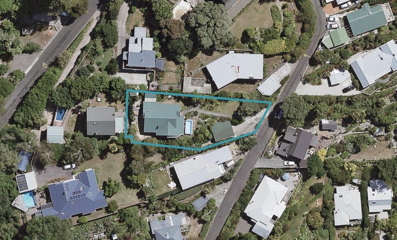 8 Lucy Road, Bluff Hill, Napier - Carousel 1