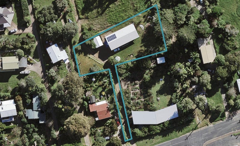 32 Ostend Road, Ostend, Waiheke Island - Carousel 1