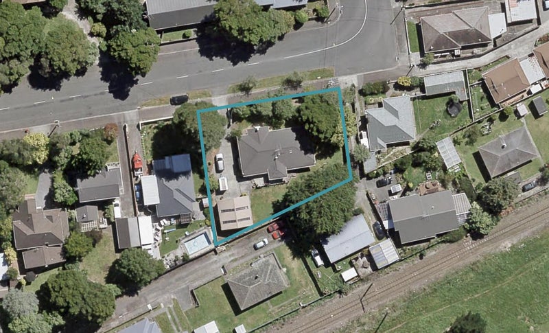 1 Wood Street, Wallaceville, Upper Hutt - Carousel 1