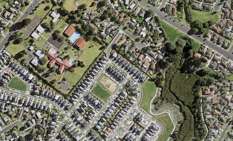 44 Ipukarea Street, Weymouth, Auckland - Carousel 1