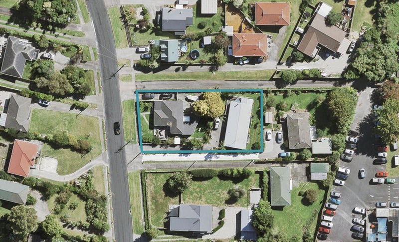 2/42 Ambler Avenue, Glen Eden, Auckland - Carousel 1