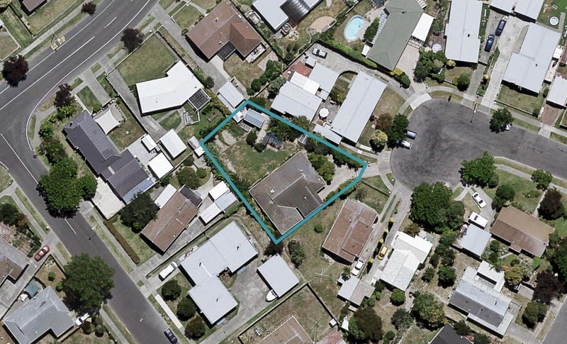 7 Tiffen Place, Greenmeadows, Napier - Carousel 1
