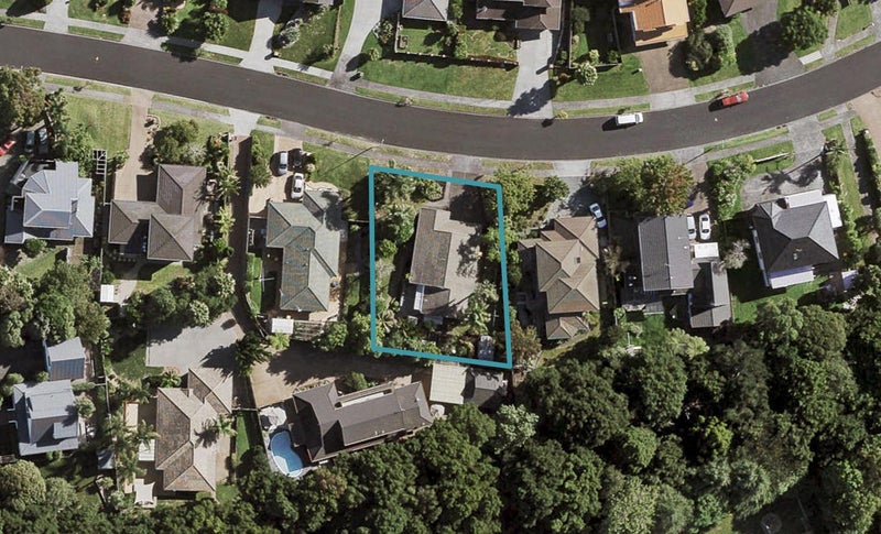 33 Kuripaka Crescent, The Gardens, Auckland - Carousel 1