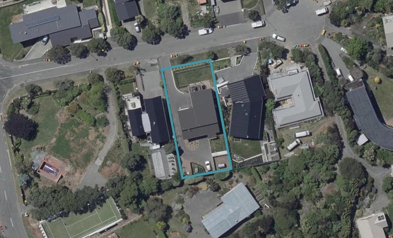 6 Hilltop Lane, Mount Pleasant, Christchurch - Carousel 1