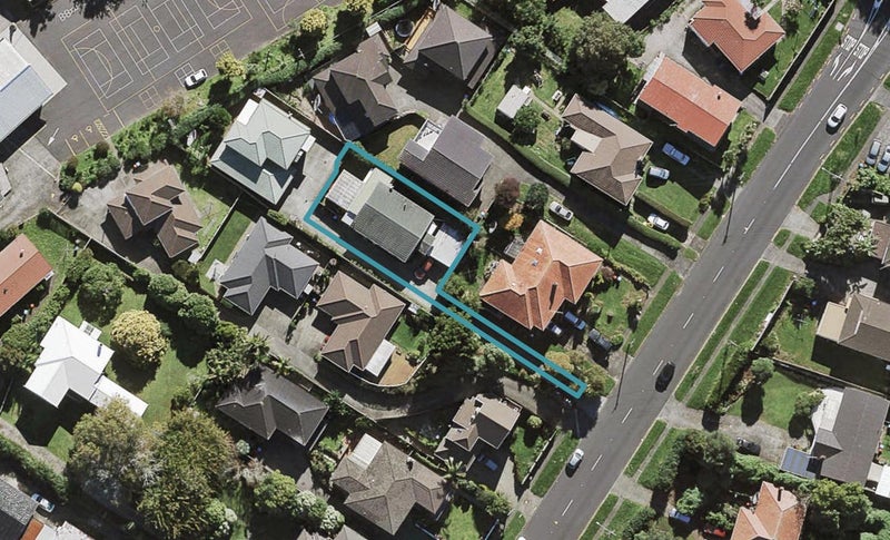 5 Frost Road, Mount Roskill, Auckland - Carousel 1