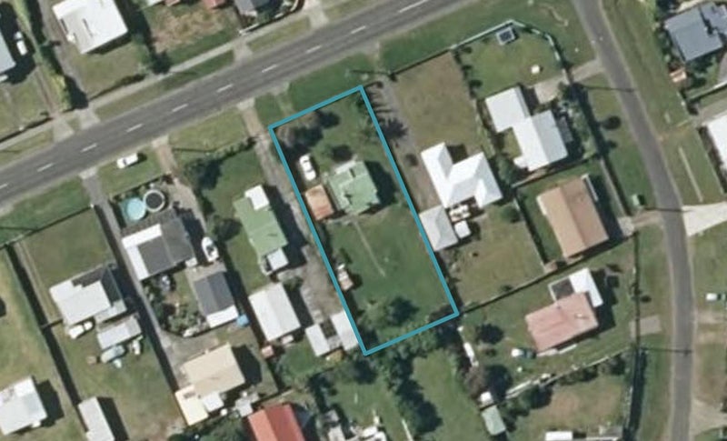 12 Linklater Avenue, Foxton Beach, Foxton - Carousel 1