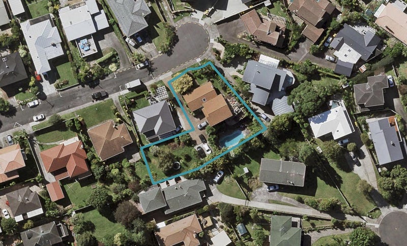 4 Currey Crescent, Milford, Auckland - Carousel 1