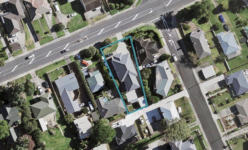 39 Orams Road, Hillpark, Auckland - Carousel 1