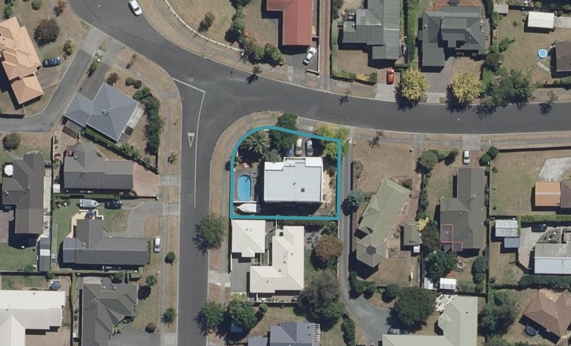 9 Rimmington Drive, Hamilton Lake, Hamilton - Carousel 1