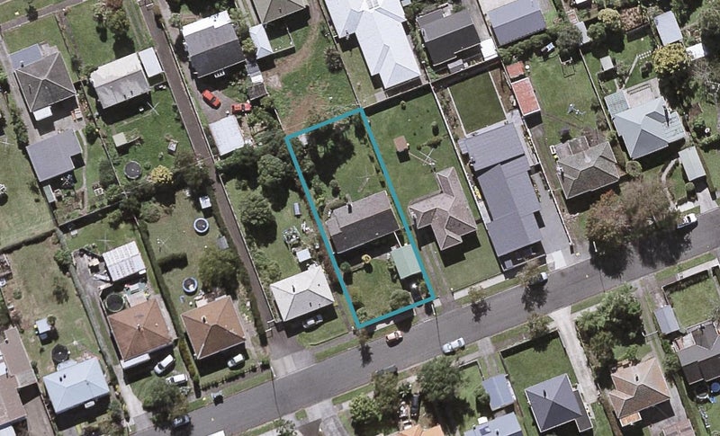 21 Cornwall Street, Brooklands, New Plymouth - Carousel 1