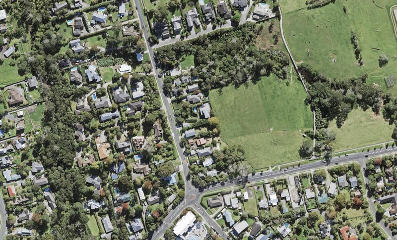 12 Churchouse Road, Greenhithe, Auckland - Carousel 1