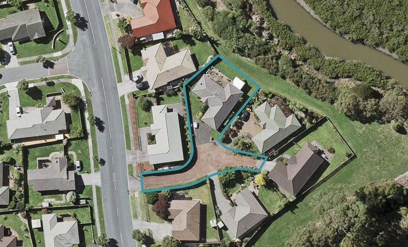 99 Burswood Drive, Burswood, Auckland - Carousel 1
