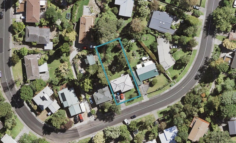 29 Daffodil Street, Titirangi, Auckland - Carousel 1