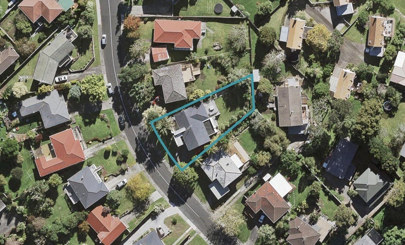 23 Agincourt Street, Glenfield, Auckland - Carousel 1