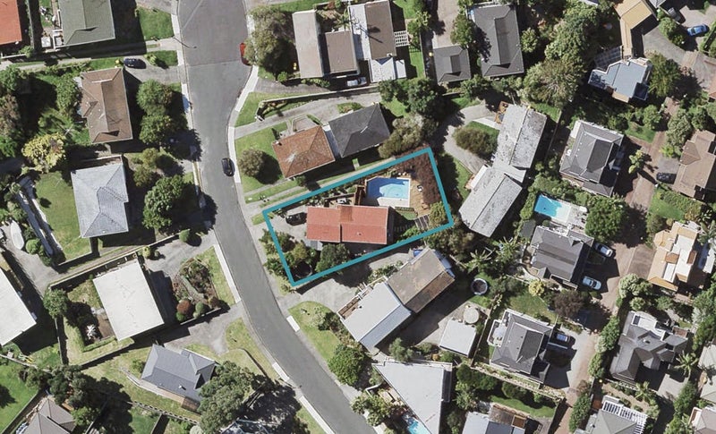 21 Prestige Place, Castor Bay, Auckland - Carousel 1