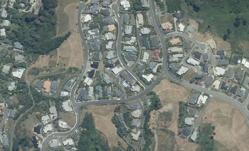 5 Commodore Place, Britannia Heights, Nelson - Carousel 1