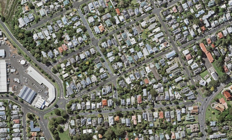 18 Patuone Avenue, Devonport, Auckland - Carousel 1