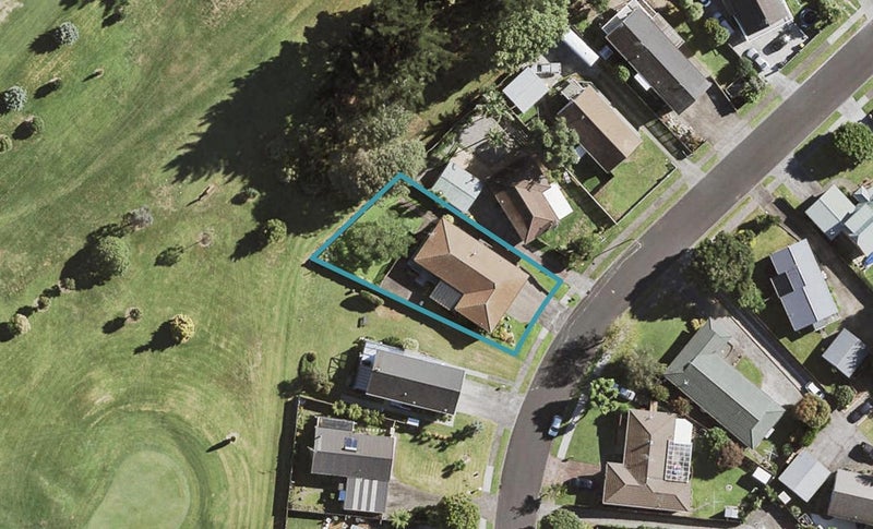29 Pinehurst Place, Wattle Downs, Auckland - Carousel 1