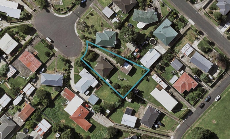 6 Terry Place, Otara, Auckland - Carousel 1