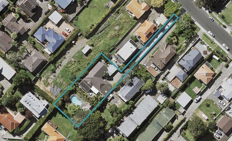 20A Dallinghoe Crescent, Milford, Auckland - Carousel 1