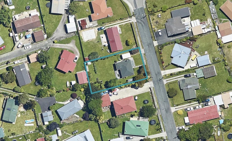 8 John Road, Fairy Springs, Rotorua - Carousel 1