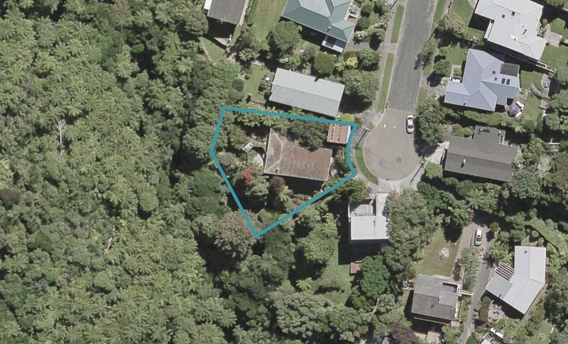 10 Christina Grove, Normandale, Lower Hutt - Carousel 1