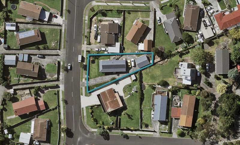 55 Charntay Avenue, Clover Park, Auckland - Carousel 1
