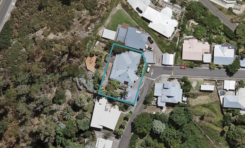 44 Hospital Terrace, Hospital Hill, Napier - Carousel 1