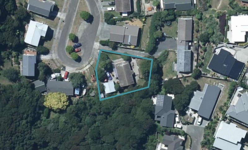 65 Albatross Close, Whitby, Porirua - Carousel 1