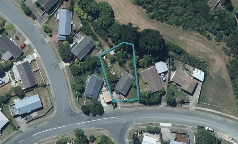 23 Adventure Drive, Whitby, Porirua - Carousel 1