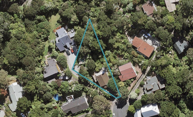 12 Tranquil Glade, Hillcrest, Auckland - Carousel 1