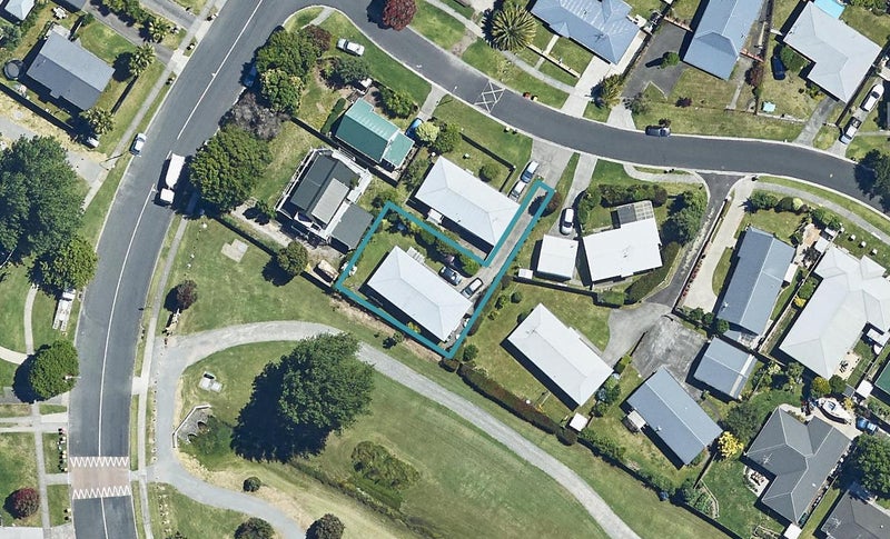 2B Barbara Grove, Papamoa Beach, Papamoa - Carousel 1