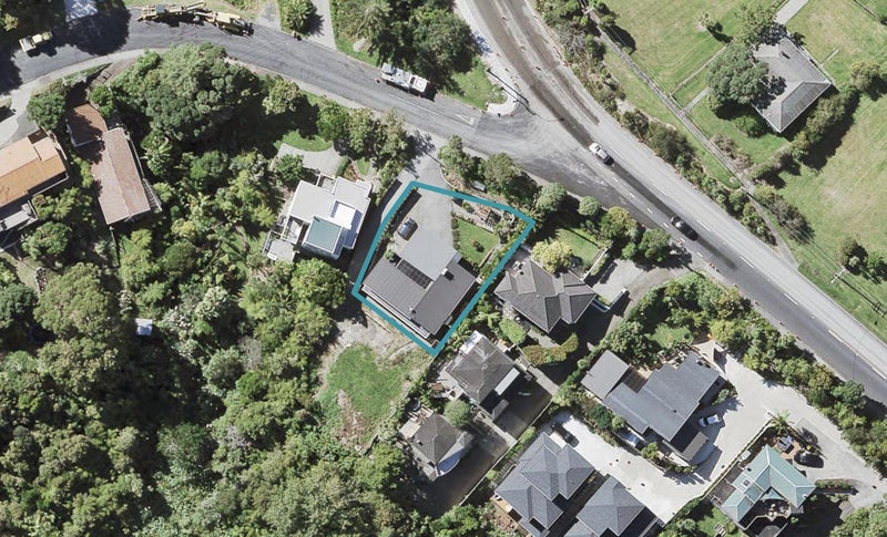 2 Peter Terrace, Castor Bay, Auckland - Carousel 1