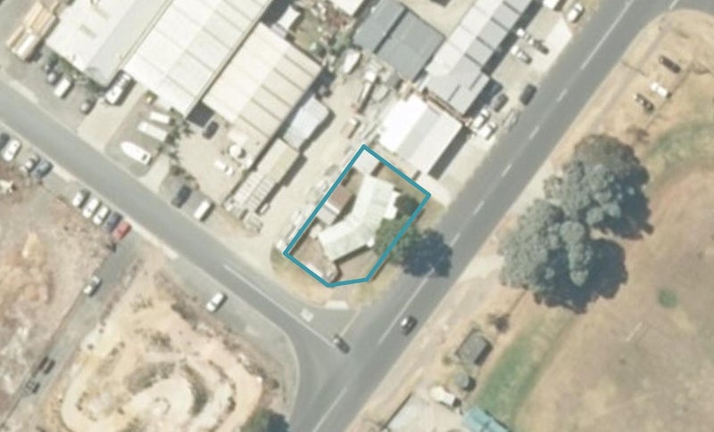 100 Lindsay Road, Whangamata, Whangamatā - Carousel 1