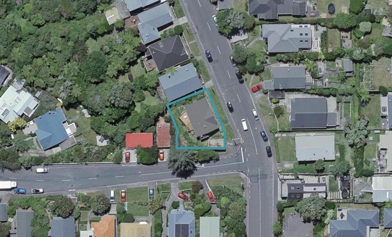 7 Pembroke Road, Northland, Wellington - Carousel 1