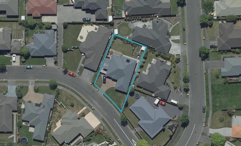 4 Montego Close, Shirley, Christchurch - Carousel 1