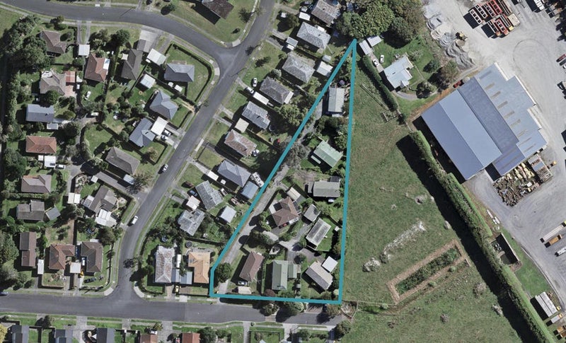 56 Hamilton Drive, Waiuku, Waiuku - Carousel 1