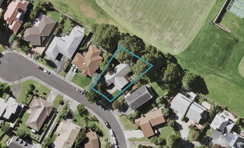 25 Ronald Macken Place, Windsor Park, Auckland - Carousel 1