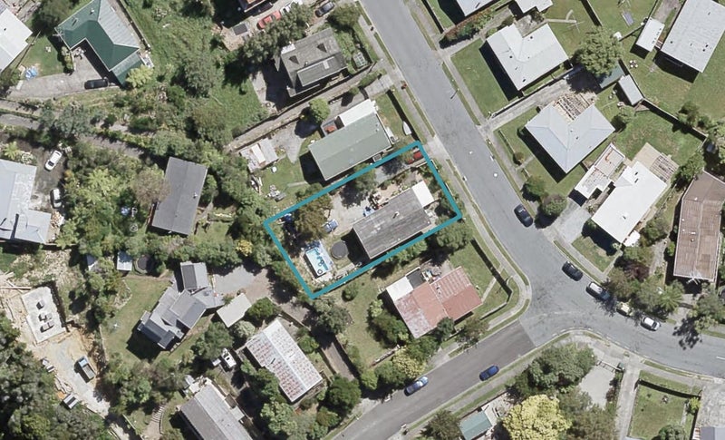 11 Aniseed Grove, Timberlea, Upper Hutt - Carousel 1